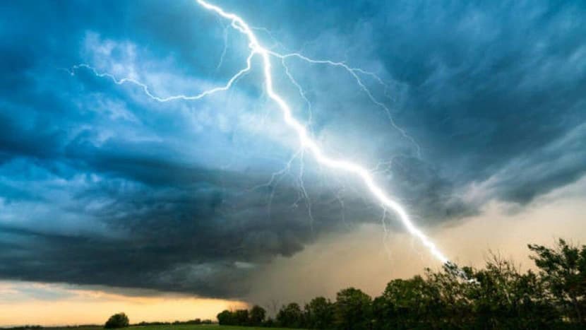  Cod Galben de Vreme Rea în Nordul Vâlcii - Avertizare Emisă pe 3 Iunie