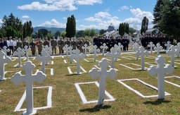  Ceremonie Militară Impresionantă la Monumentul Cetățuia din Cimitir