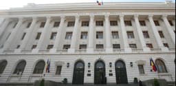 Băncile din România au identificat șase riscuri sistemice ridicate. Deteriorarea echilibrelor interne este cel mai ridicat risc – BNR