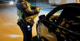 Cetățeanul turmentat din Crețeni, transportat la spital de poliție după un control pe DJ 677A