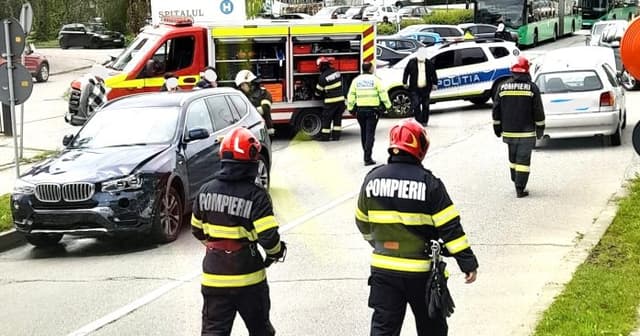  Șofer de 78 de ani rănit în coliziune pe Dem Rădulescu!
